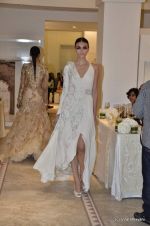 Model walk the ramp for Gaurav Gupta show at PCJ Delhi Couture Week on 9th Aug 2012 (20).JPG