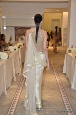 Model walk the ramp for Gaurav Gupta show at PCJ Delhi Couture Week on 9th Aug 2012 (35).JPG