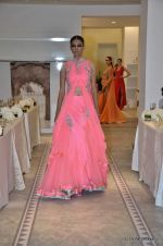 Model walk the ramp for Gaurav Gupta show at PCJ Delhi Couture Week on 9th Aug 2012 (64).JPG