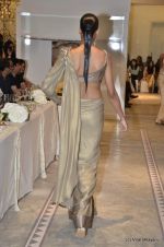 Model walk the ramp for Gaurav Gupta show at PCJ Delhi Couture Week on 9th Aug 2012 (82).JPG