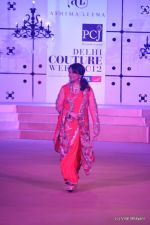 Sharmila Tagore walk the ramp for Ashima Leena show at PCJ Delhi Couture Week on 9th Aug 2012 (82).JPG