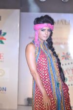 Model walks for Manali Jagtap Show at Global Magazine- Sultan Ahmed tribute fashion show on 15th Aug 2012 (192).JPG