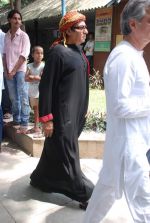 Ranjeet at Ashok Mehta_s funeral in Mumbai on 17th Aug 2012 (103).JPG