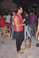Vivek Oberoi on the sets of Kismat Love Paisa Dili in Filmcity,Mumbai on 17th Aug 2012 (2).JPG
