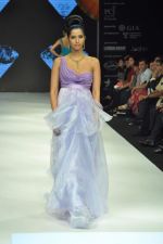 Model walks the ramp for Dynamic International Show at IIJW Day 1 on 19th Aug 2012  (27).JPG