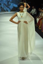 Model walks the ramp for Eekani Jewels Swpanil Shinde Show at IIJW Day 1 on 19th Aug 2012 (48).JPG