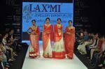 Model walks the ramp for Laxmi Jewellery Export vt Ltd Show at IIJW Day 1 on 19th Aug 2012  (35).JPG