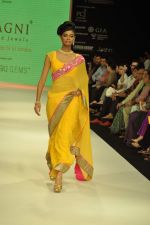 Model walks the ramp for Agni Jewels Show at IIJW Day 2 on 20th Aug 2012 (57).JPG