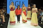 Model walks the ramp for Gia Jewels Show at IIJW Day 2 on 20th Aug 2012 (15).JPG