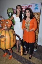 Sonakshi Sinha,Farah Khan promotes Joker on the sets of ZEE Lil Masters in Famous on 20th Aug 2012 (59).JPG