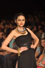 Model walks the ramp for Anand Shah Show at IIJW Day 3 on 21st Aug 2012 (12).JPG