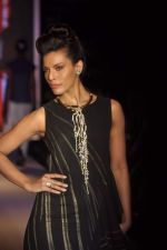 Model walks the ramp for Infinity Creation-Japan Show at IIJW Day 3 on 21st Aug 2012 (54).JPG