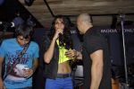 Anushka Manchanda live at Vero Moda in Khar,Mumbai on 22nd Aug 2012 (57).JPG