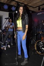 Anushka Manchanda live at Vero Moda in Khar,Mumbai on 22nd Aug 2012 (63).JPG