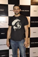 Arunoday Singh at Vero Moda in Khar,Mumbai on 22nd Aug 2012 (108).JPG