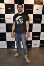 Arunoday Singh at Vero Moda in Khar,Mumbai on 22nd Aug 2012 (109).JPG