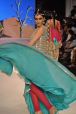 Model walks the ramp for Gitanjali show on day 4 of IIJW on 22nd Aug 2012 (175).JPG