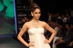 Model walks the ramp for KGK Entice Pvt.Ltd Show at IIJW Day 4 on 22nd Aug 2012 (170).JPG