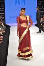 Model walks the ramp for Raksha Show at IIJW Day 4 on 22nd Aug 2012 (27).JPG