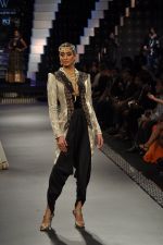 Model walks the ramp for PC Jeweller Show at IIJW Day 5 Grand Finale on 23rd Aug 2012 (126).JPG