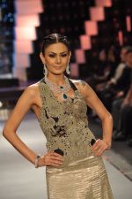 Model walks the ramp for PC Jeweller Show at IIJW Day 5 Grand Finale on 23rd Aug 2012 (99).JPG