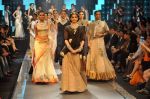 Sonam Kapoor walks the ramp for PC Jeweller Show at IIJW Day 5 Grand Finale on 23rd Aug 2012 (93).JPG