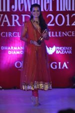 Dia Mirza at Retail Jewller Award in Lalit Hotel,Mumbai on 25th Aug 2012 (60).JPG
