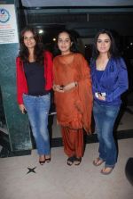 Tejaswini Kolhapure, Padmini Kolhapure, Shivangi Kapoor at Poonam Dhillon_s play U Turn in Bandra, Mumbai on 26th Aug 2012 (94).JPG