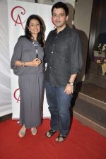 at Crimson store launch in Juhu, Mumbai on 29th Aug 2012 (97).JPG
