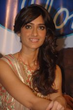 Ileana D_Cruz on the sets of Indian Idol in Filmcity, Mumbai on 31st Aug 2012 (139).JPG