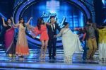 Priyanka Chopra at Indian Idol grand finale in Mumbai on 1st Sept 2012 (33).JPG