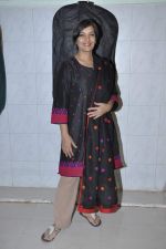 Shabana Azmi at Rael Padamsee_s play Broken Images in Sophia Auditorium on 2nd Sept 2012 (4).JPG