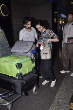 Shraddha Kapoor leaves for Cape Town to shoot her new movie in Mumbai Airport on 4th Sept 2012 (27).JPG