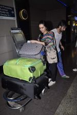 Shraddha Kapoor leaves for Cape Town to shoot her new movie in Mumbai Airport on 4th Sept 2012 (31).JPG