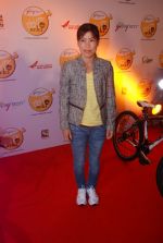 Mary Kom at Godrej Eon cycling event in Tote, Mumbai on 5th Sept 2012 (17).JPG