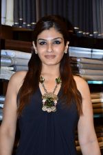 Raveena Tandon at Poonam Soni_s Platinum collection in Breach Candy on 6th Sept 2012 (88).JPG