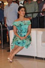 Kareena Kapoor at Heroine film promotions in Kurla, Mumbai on 7th Sept 2012 (63).JPG