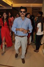 Anil Kapoor at Barkha Sonzal preview at Aza Store in Juhu, Mumbai on 8th Sept 2012 (42).JPG