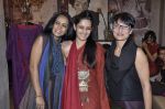 Suchitra Pillai, Adhuna Akhtar at Payal Khandwala_s collection launch in Good Earth on 8th Sept 2012 (30).JPG