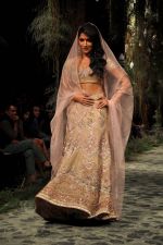 Chitrangada Singh walks the ramp for Tarun Tahiliani show on the opening day of the Aamby Valley India Bridal Fashion Week 2012 on 12th Sept 2012 (92).JPG