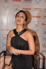 Kareena Kapoor launches September issue of Filmfare in Mumbai on 12th Sept 2012 (27).JPG