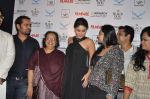 Kareena Kapoor launches September issue of Filmfare in Mumbai on 12th Sept 2012 (86).JPG