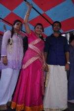 Rani Mukherjee, Vaibhavi Merchant, Prithviraj Sukumaran at Aiyyaa music launch in Mumbai on 13th Sept 2012 (58).JPG