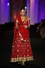 Model walk the ramp for Meera Muzaffar Ali show at Aamby Valley India Bridal Fashion Week 2012 in Mumbai on 14th Sept 2012  (86).JPG