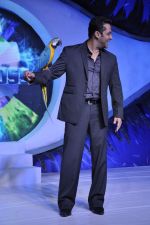 Salman Khan at the Launch of Bigg Boss 6 in Mumbai on 16th Sept 2012 (103).JPG