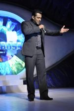 Salman Khan at the Launch of Bigg Boss 6 in Mumbai on 16th Sept 2012 (16).JPG