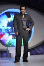 Salman Khan at the Launch of Bigg Boss 6 in Mumbai on 16th Sept 2012 (63).JPG