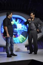 Salman Khan at the Launch of Bigg Boss 6 in Mumbai on 16th Sept 2012 (69).JPG
