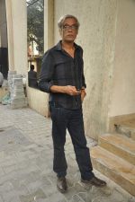 Sudhir Mishra at Pooja in Anubhav Sinha_s office in Mumbai on 17th Sept 2012  (8).JPG