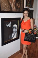 Yuvika Chaudhary at JS art gallery for artist Suraj Laheru in Santacruz, Mumbai on 16th Sept 2012 (41).JPG
